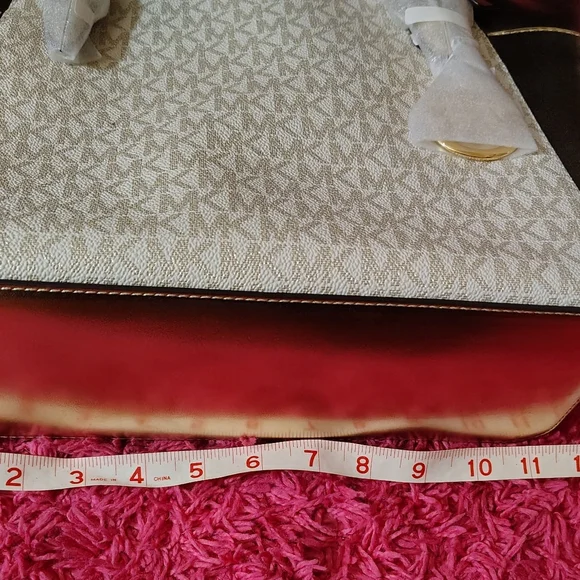 NWT Michael Kors Gold and Cream Women's Bag 11"L X 10"H. - Picture 4 of 7